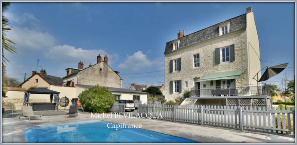 Photos 2 - Prestige - NEVERS (58), Propriété de charme 12 pièces, 265 m² habitables, 8 chambres, grandes annexes, piscine, terrain 1100 m²