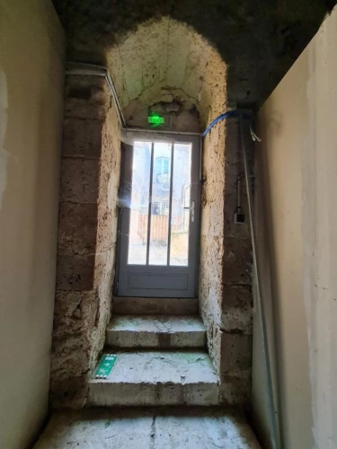 Photos 10 - Rural - House