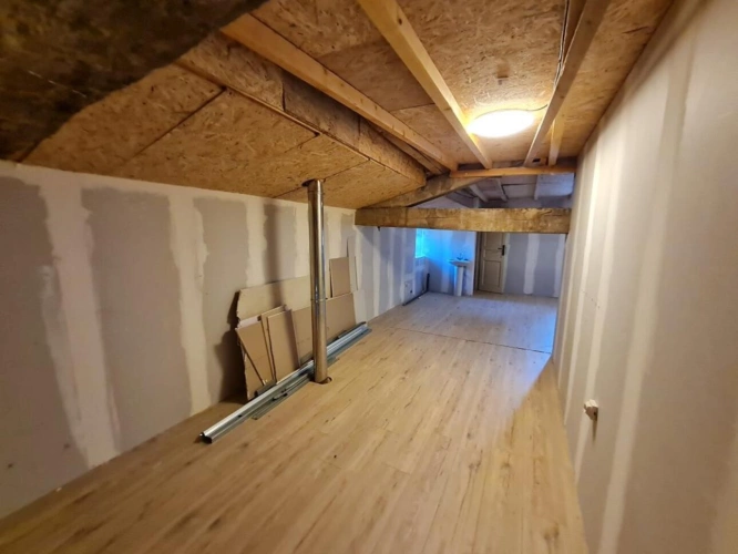 Photos 17 - Rural - House