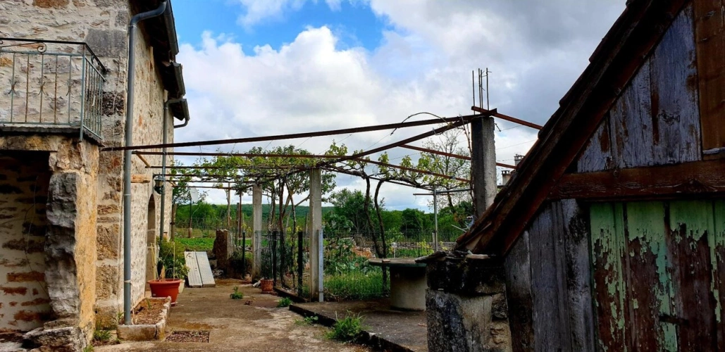 Photos 11 - Rural - Farmhouse