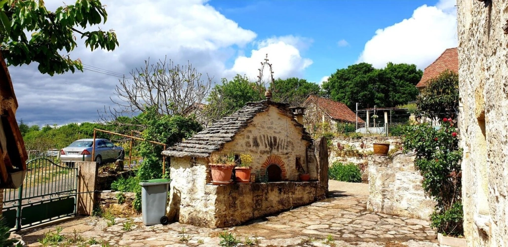 Photos 15 - Rural - Farmhouse