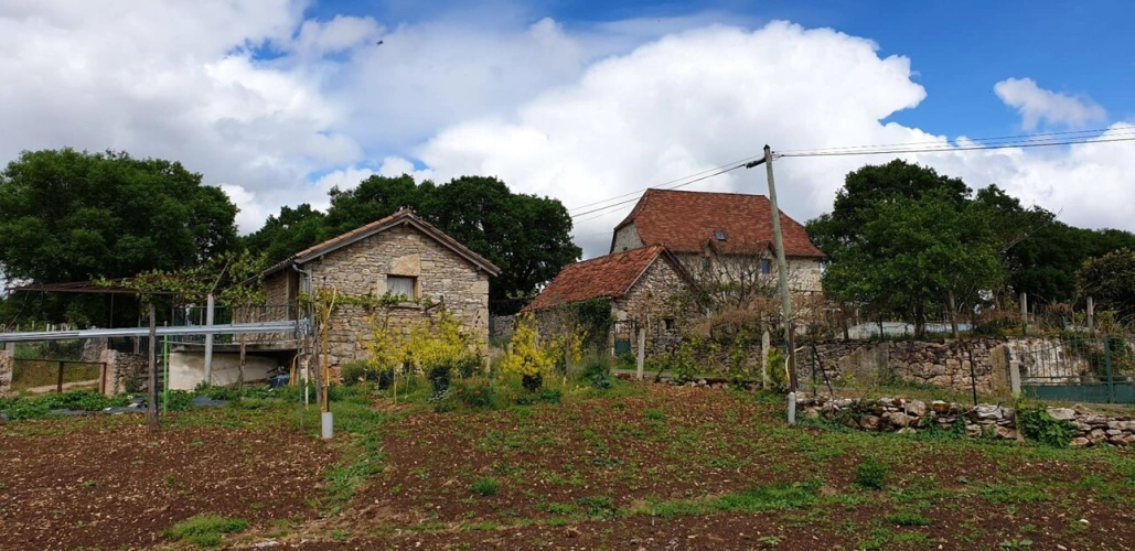 Photos 16 - Rural - Farmhouse