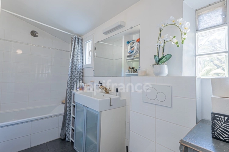 Photos 30 - Prestigious - Mougins Centre (Tournamy) / à vendre Propriété de charme avec dépendance, piscine et double garage