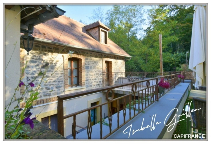 Photos 4 - Touristique - Propriéte à vendre 3 pièces NERIS LES BAINS (03) Grande maison isolée