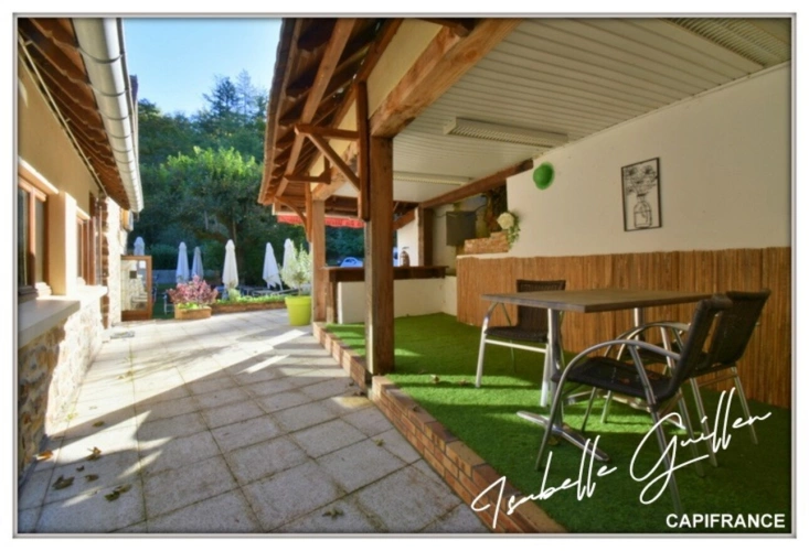 Photos 9 - Touristique - Propriéte à vendre 3 pièces NERIS LES BAINS (03) Grande maison isolée