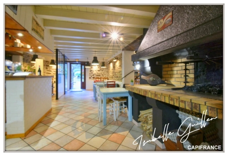 Photos 14 - Touristique - Propriéte à vendre 3 pièces NERIS LES BAINS (03) Grande maison isolée