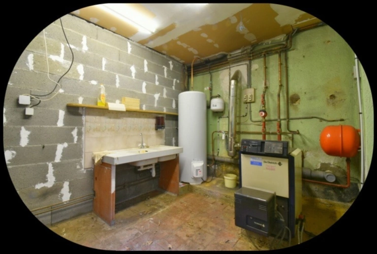 Photos 27 - Touristique - Propriéte à vendre 3 pièces NERIS LES BAINS (03) Grande maison isolée