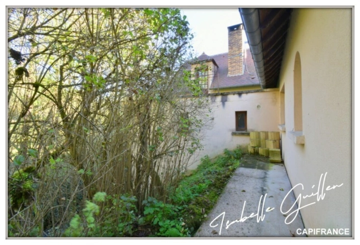 Photos 83 - Touristique - Propriéte à vendre 3 pièces NERIS LES BAINS (03) Grande maison isolée