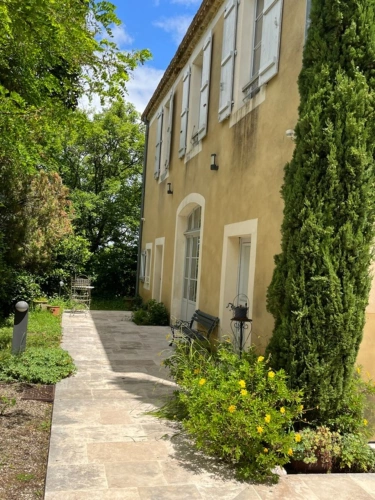 Photos 10 - Prestige - Dpt  (32) : ELEGANT CHATEAU XIX, sans travaux, bases médievales avec douves, piscine, sur 9100m2 jardin clos