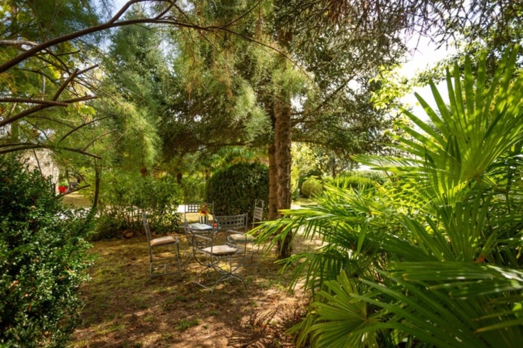 Photos 26 - Prestige - Dpt  (32) : ELEGANT CHATEAU XIX, sans travaux, bases médievales avec douves, piscine, sur 9100m2 jardin clos