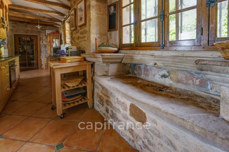 Photos 17 - Prestige - Vaste Propriété avec magnifique vue sur Najac, 15 chambres, piscine et tennis entourée par 5 hectares