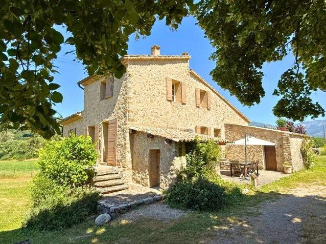 Photos 1 - Prestigious - wilderness property