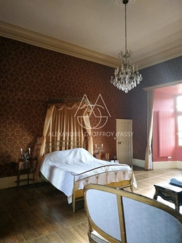 Photos 17 - Prestige - Splendide Château Médiéval Classé - Château se distingue par son élégance sur un domaine d’environ 13 hectares mêlant bois, prairies