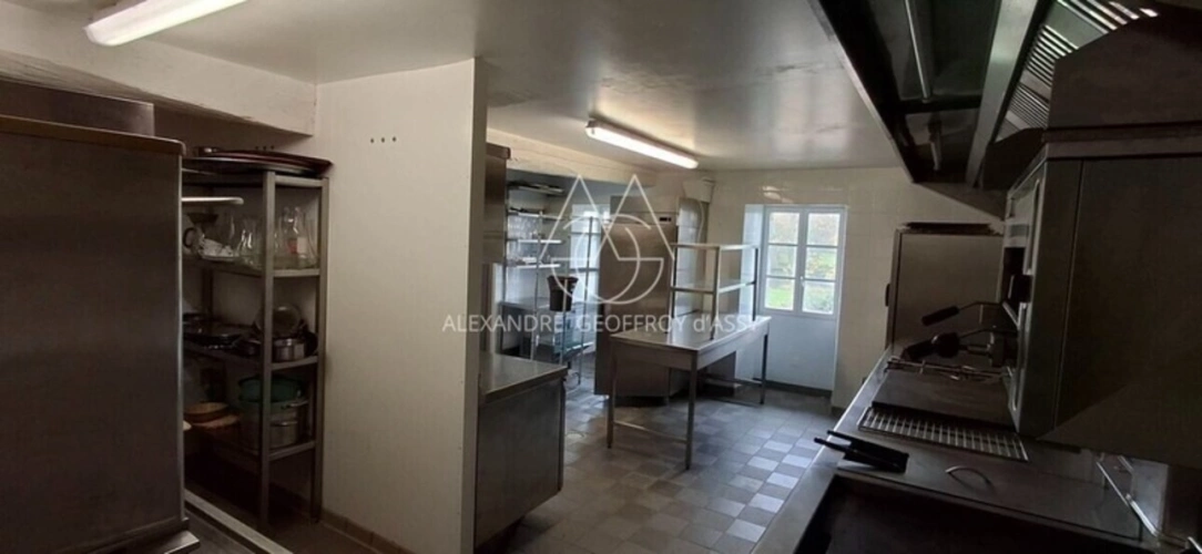 Photos 26 - Prestige - Splendide Château Médiéval Classé - Château se distingue par son élégance sur un domaine d’environ 13 hectares mêlant bois, prairies