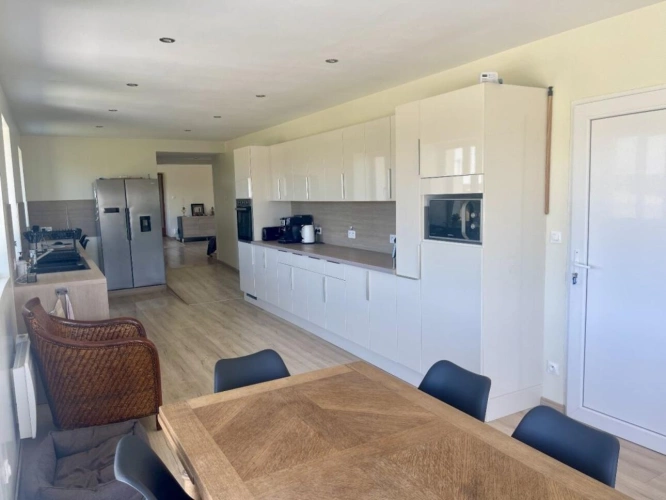 Photos 3 - Tourist - House