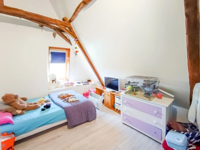 Photos 8 - Rural - House