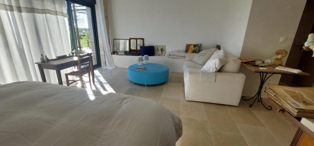 Photos 10 - Rural - Character property