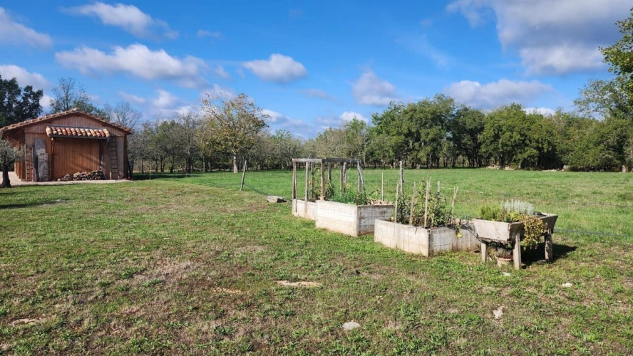 Photos 16 - Rural - Character property