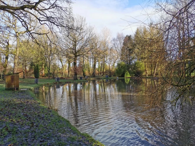 Photos 2 - Rurale - Etang et Caravane