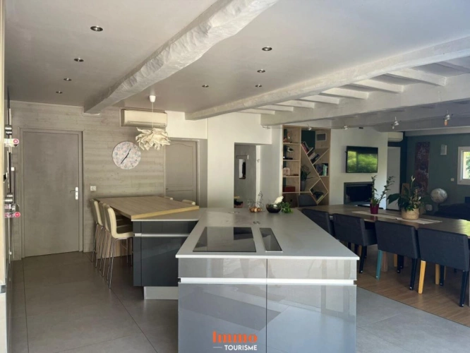 Photos 23 - Touristique - Domaine Touristique clé en main avec 5 gîtes, 2 piscines et Ma