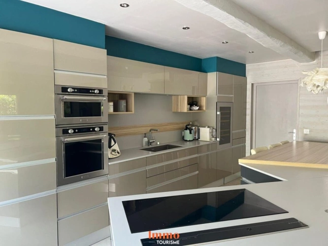 Photos 25 - Touristique - Domaine Touristique clé en main avec 5 gîtes, 2 piscines et Ma