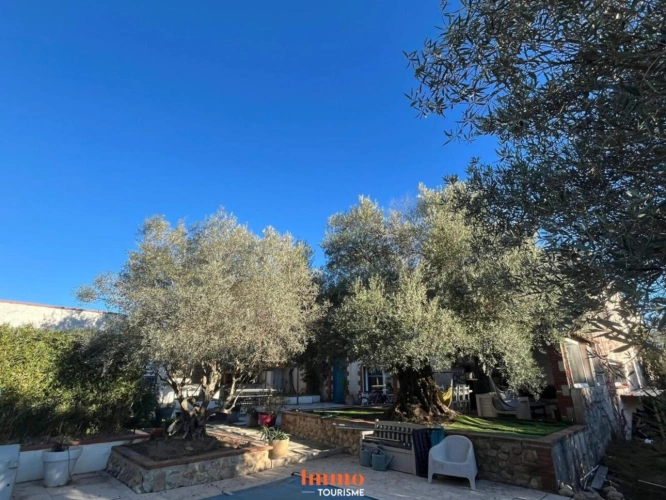 Photos 28 - Touristique - Domaine Touristique clé en main avec 5 gîtes, 2 piscines et Ma