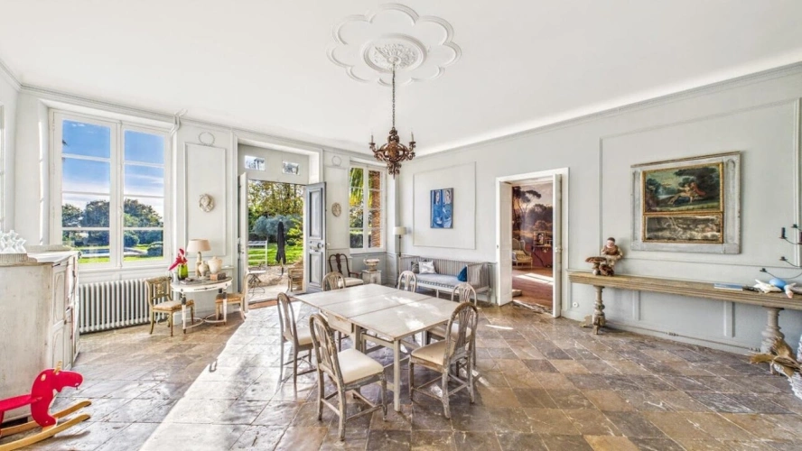 Photos 7 - Prestigious - Property