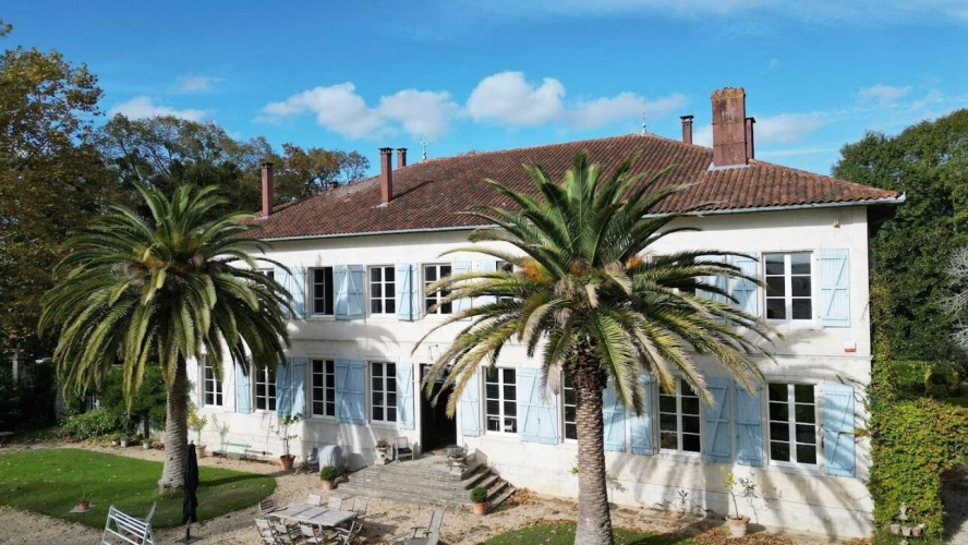 Photos 17 - Prestigious - Property