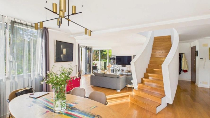 Photos 1 - Prestigious - House