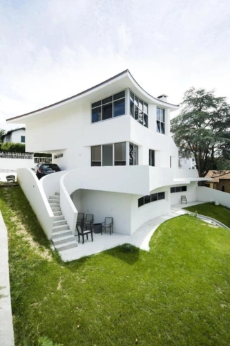 Photos 18 - Prestigious - House