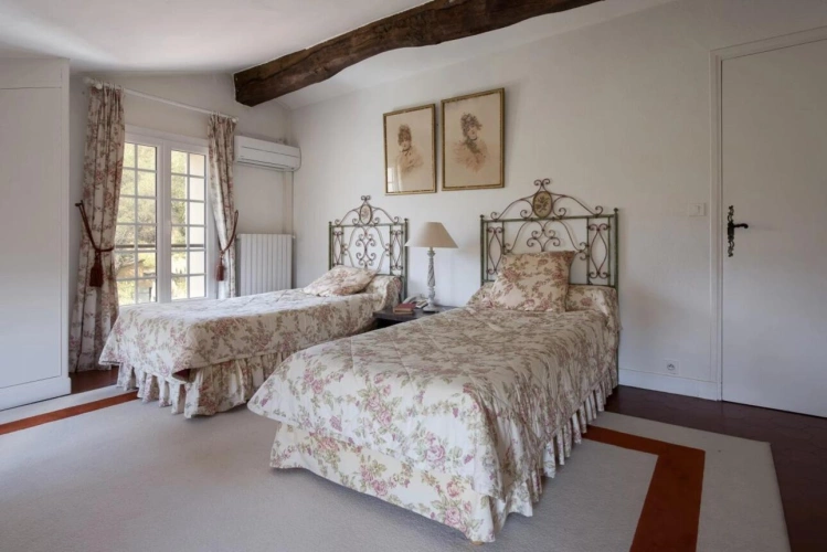 Photos 10 - Prestigious - House