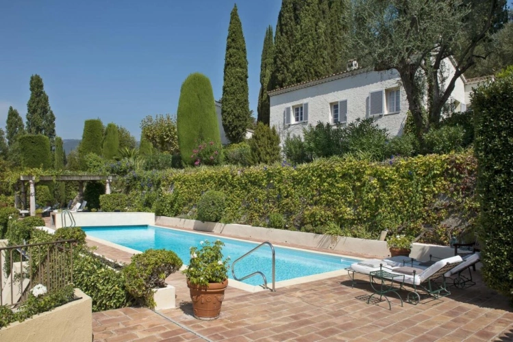 Photos 11 - Prestigious - House