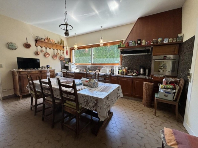 Photos 6 - Rural - House