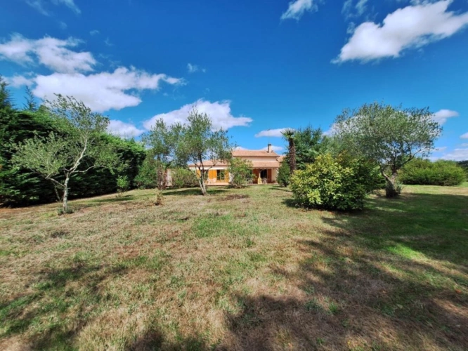 Photos 1 - Rural - Farmhouse