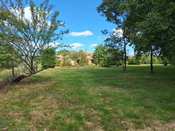 Photos 4 - Rural - Farmhouse