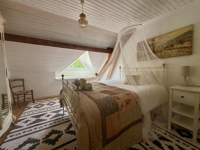 Photos 11 - Tourist - House