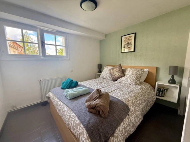 Photos 16 - Tourist - House