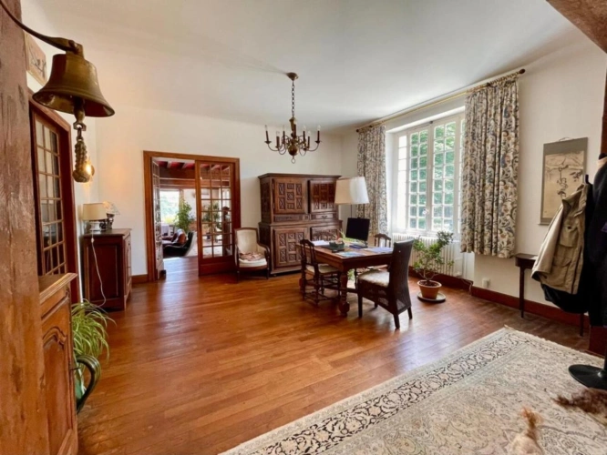 Photos 9 - Equestrian - House