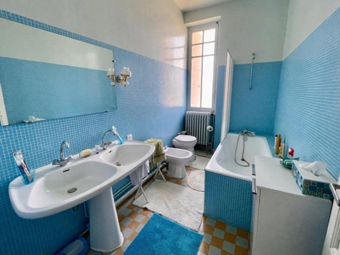 Photos 13 - Equestrian - House