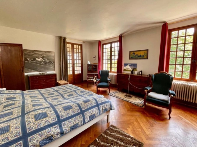 Photos 15 - Equestrian - House