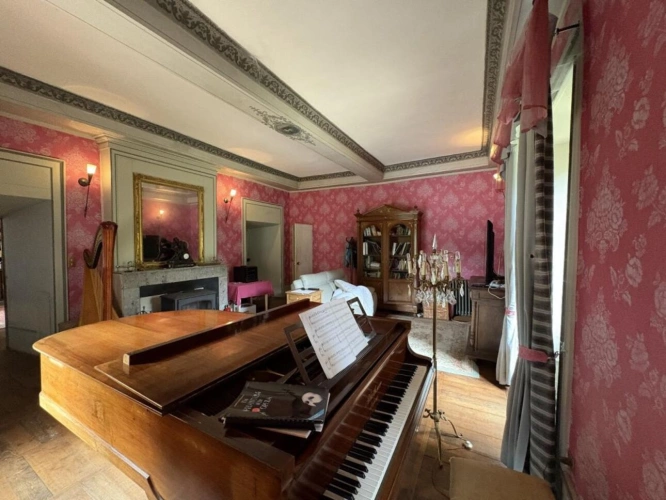 Photos 17 - Prestigious - House