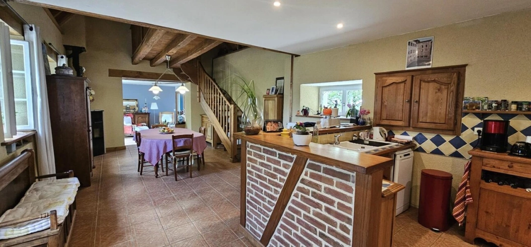 Photos 15 - Rural - House