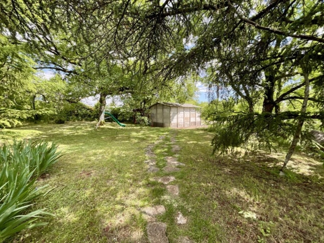 Photos 19 - Rural - House