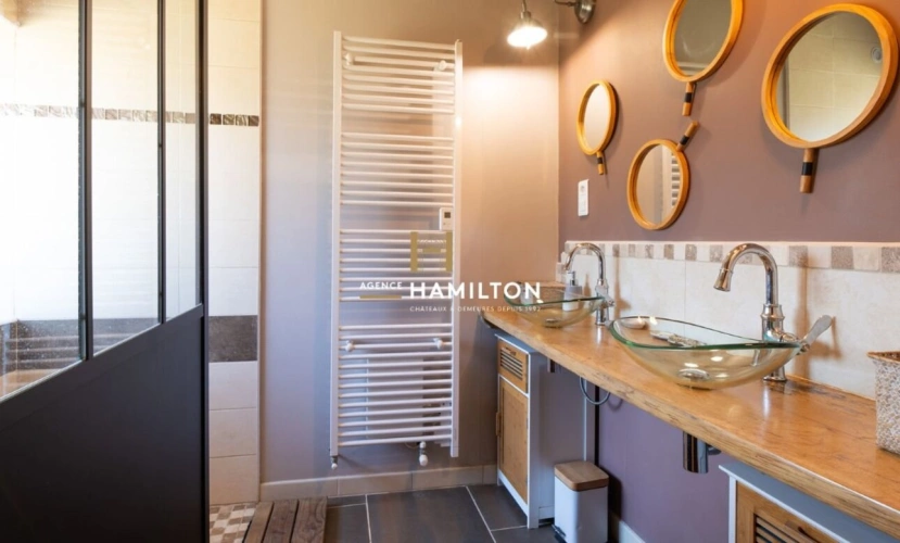 Photos 10 - Tourist - Estate