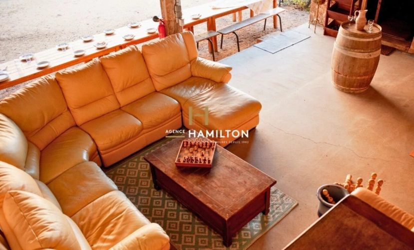 Photos 13 - Tourist - Estate