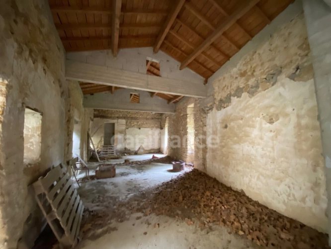 Photos 31 - Prestige - Dpt Gard (30), à vendre dans le Gard, propriété viticole en AOP Côtes du Rhône sur 25 hectares avec Château du XVème siècle