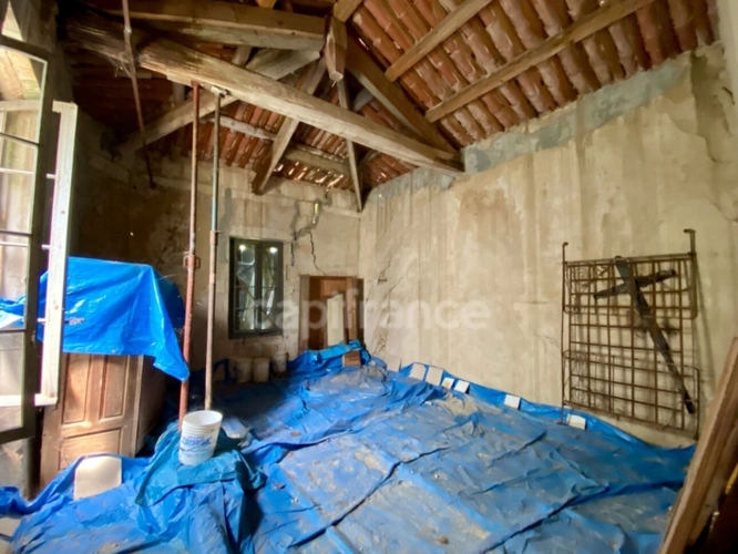 Photos 43 - Prestige - Dpt Gard (30), à vendre dans le Gard, propriété viticole en AOP Côtes du Rhône sur 25 hectares avec Château du XVème siècle