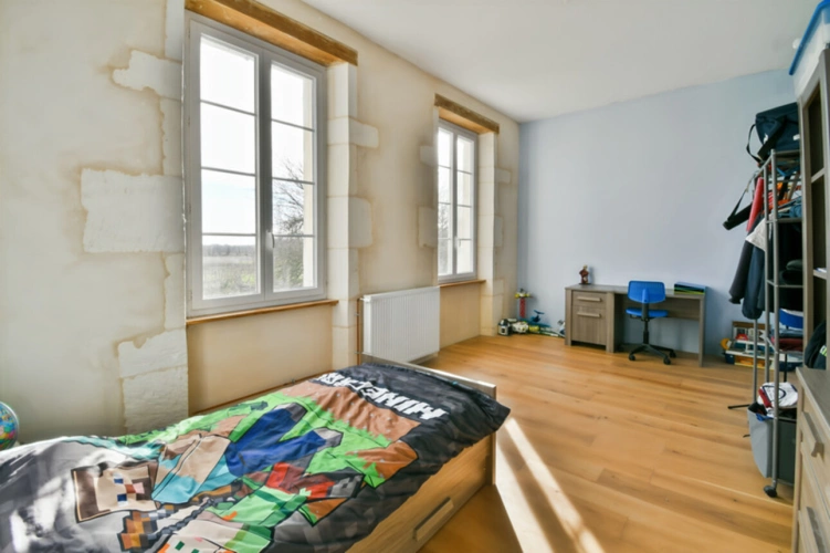 Photos 9 - Prestige - Propriete à vendre 7 pièces- 227 m² habitables - proche de SAINT JEAN D'ANGELY (17) 19 000 m² de terrain