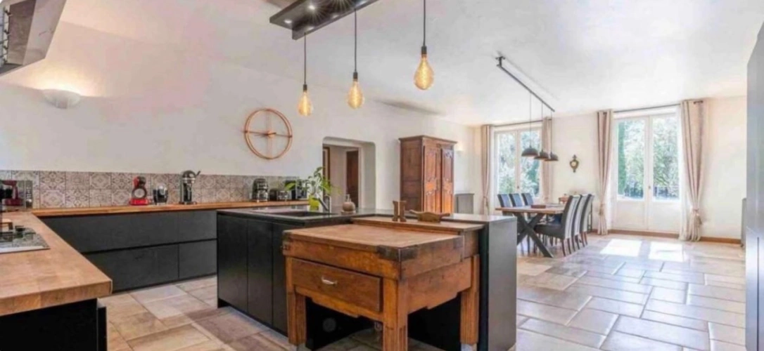 Photos 4 - Équestre - Belle bastide  provençale avec dépendances et boxes à chevaux