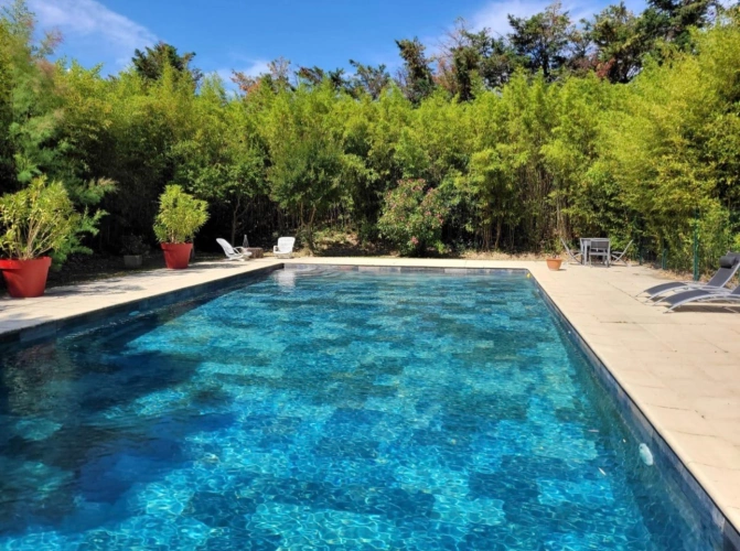 Photos 9 - Équestre - Belle bastide  provençale avec dépendances et boxes à chevaux